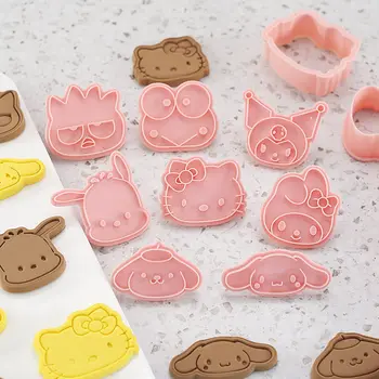 Új 8db/készlet Sanrio süti penész Hello Kitty Kuromi Cinnamoroll Diy sütőforma tészta dombornyomó eszköz Fesztivál vacsora dekoráció