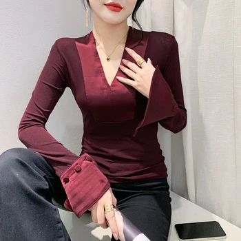 2023 Új őszi téli koreai ruhák póló divat szexi V-nyakú patchwork elegáns női felsők fáklyás ujj gomb forró pólók 39155