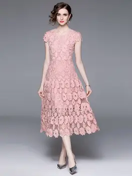 Kiváló minőségű divat kifutópálya nyári rózsaszín kék csipke ruha női O nyakú rövid ujjú üreges elegáns hímzőparti ruha