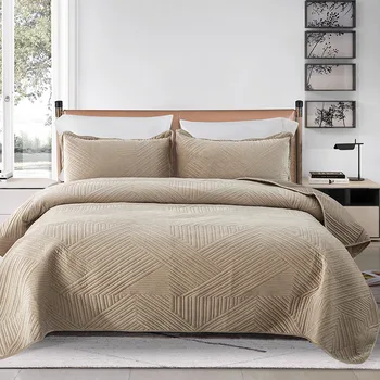 Plüss bársony paplankészlet 3db ágytakaró az ágyon hímzett paplanos könnyű king méretű steppelt ágytakaró párnázó takarók